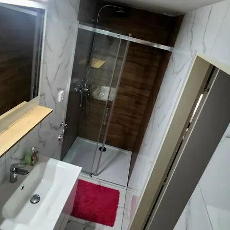 Apartmany Liska Mladé Buky Exterior photo